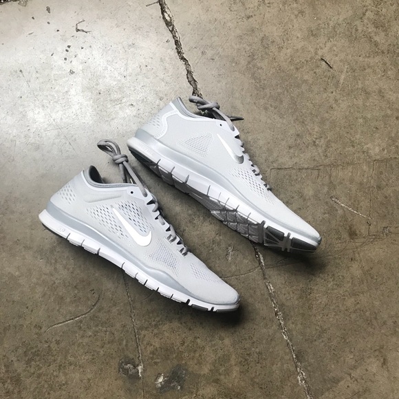 Women’s Nike Free 5.0 TR Fit 4 - Picture 2 of 5